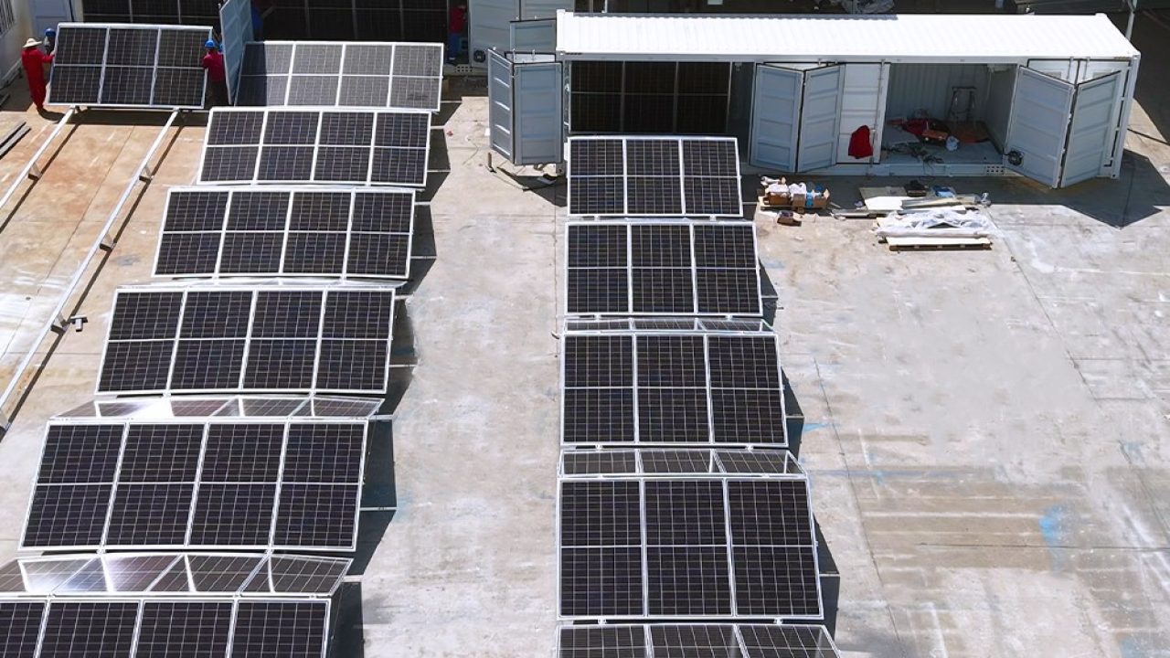 モバイルソーラーコンテナ：どこでもグリーンエネルギー - ZN MEOX