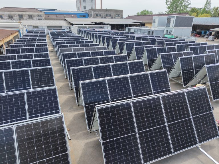 mobile-solar-container-panel-unfold