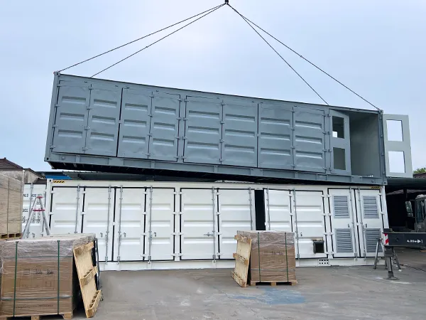 Mobile-solar-container