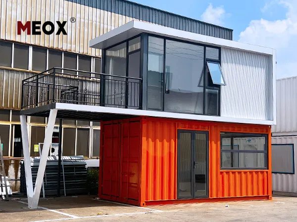 Shipping-Container-Cafe
