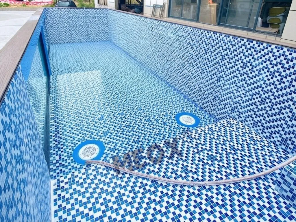 Shipping Container Swimming Pool_Inside View
